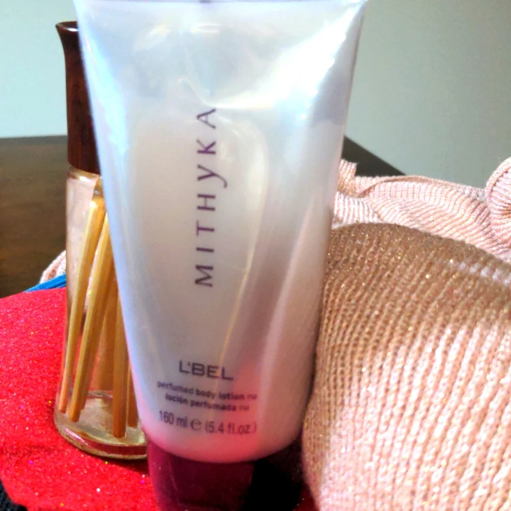 Lotion - Picture 1 of 3